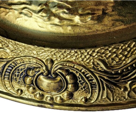 Vintage Peerage Brass Embossed Hanging Wall Plates - Made England - Picture 6 of 7